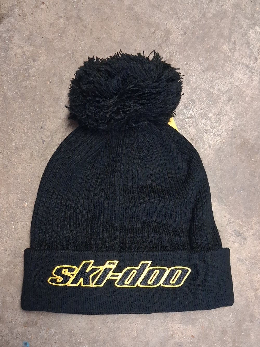 NWT Unisex Ski-Doo Pom-Pom Beanie Black